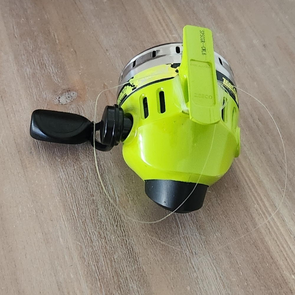 Zebco Splash Spincast Fishing Reel – Neon Green/Chartreuse - Picture 9 of 11
